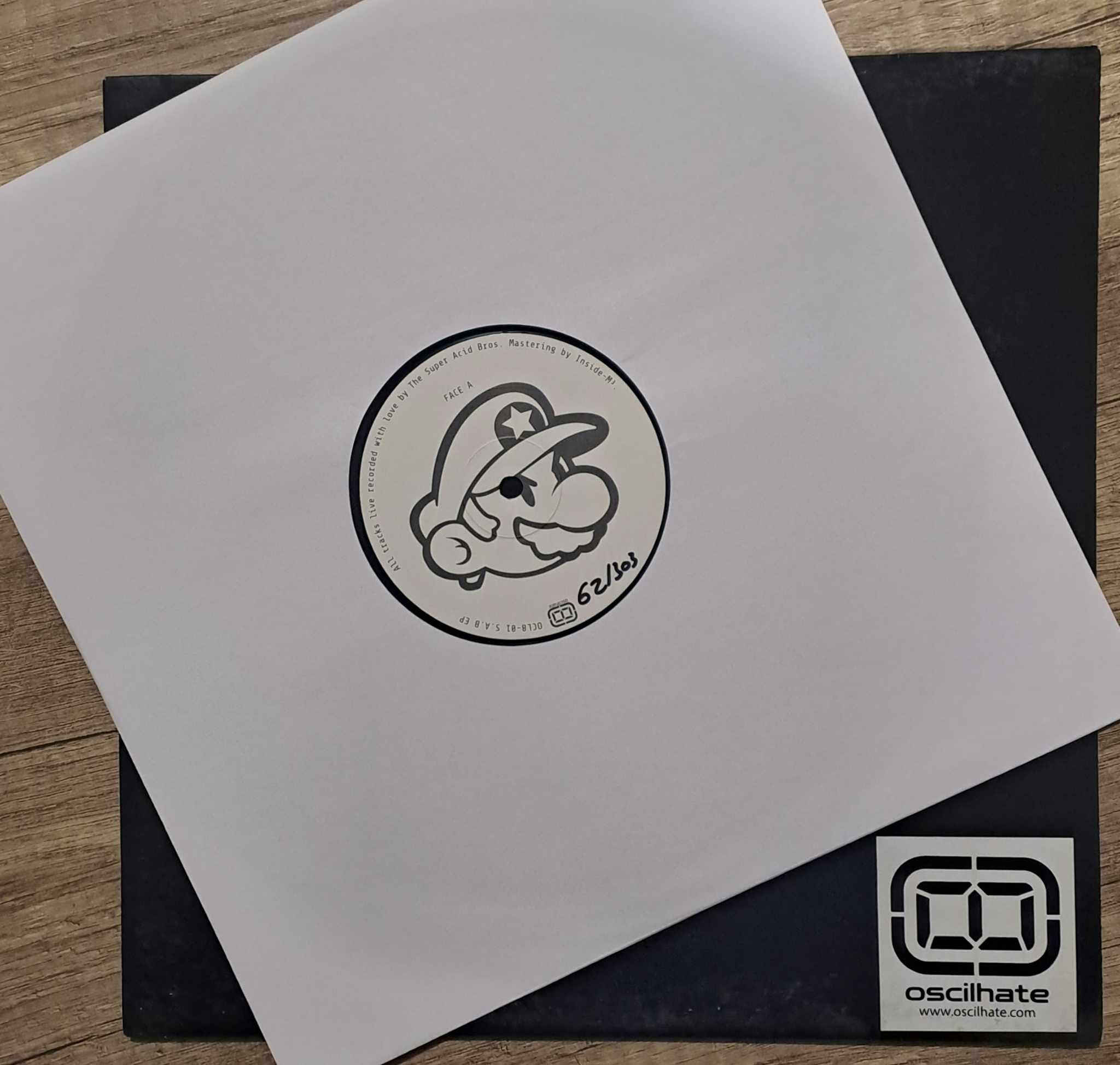 OscilHate ​01 - vinyle hard techno